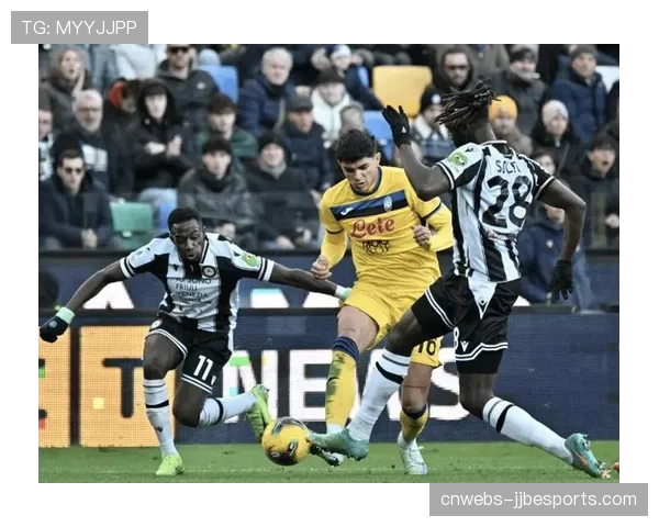 半场：维罗纳1-1乌迪内斯，双方门将各献神扑